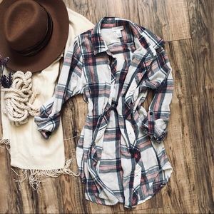 Full Tilt white and blush plaid flannel
